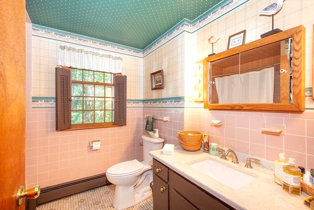 4 Old Forge Rd, Scituate, MA 02066