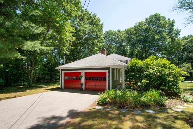 4 Old Forge Rd, Scituate, MA 02066