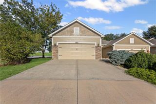 14816 Ashmont Lane, Smithville, MO 64089