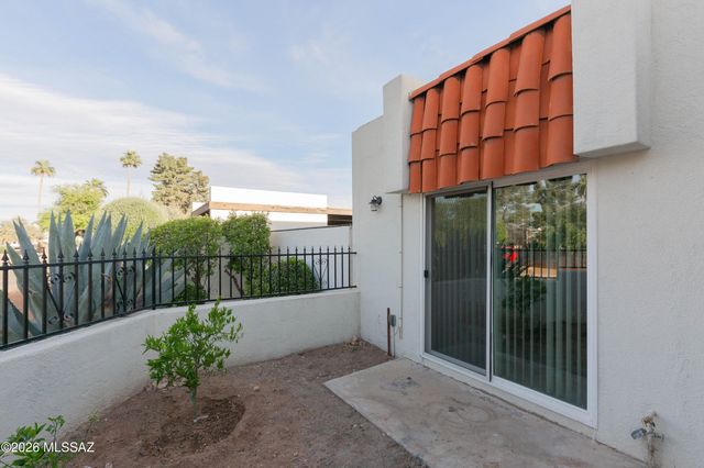 6698 E Paseo Dorado, Tucson, AZ 85715