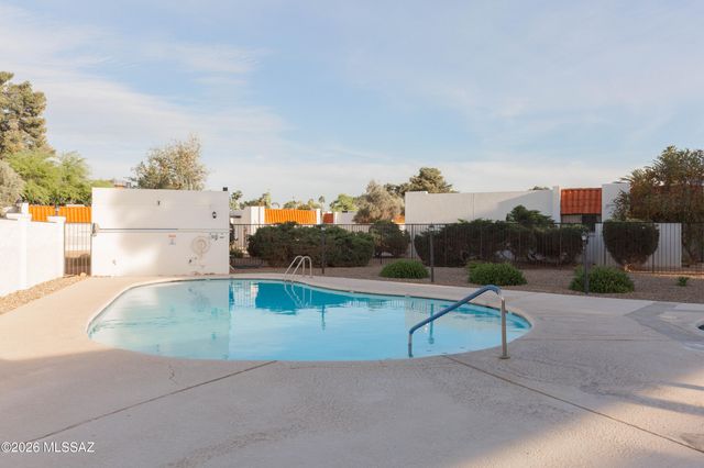 6698 E Paseo Dorado, Tucson, AZ 85715