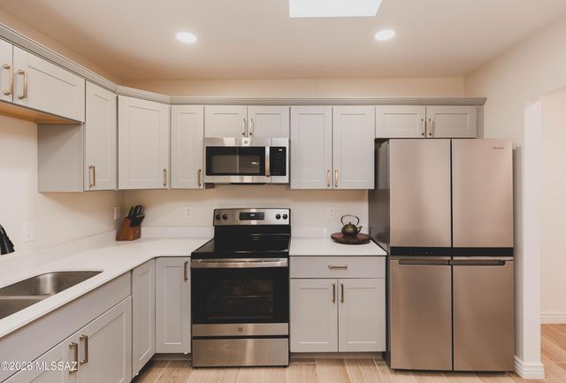 6698 E Paseo Dorado, Tucson, AZ 85715