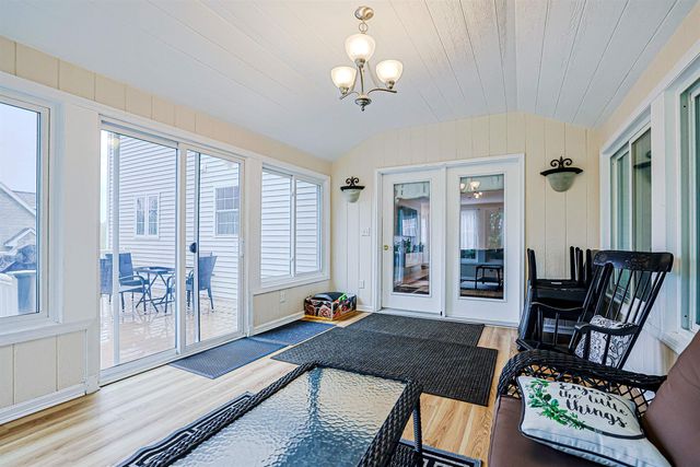 68 Waterford Drive, Sandown, NH 03873