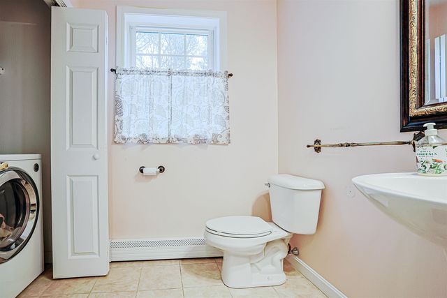 68 Waterford Drive, Sandown, NH 03873