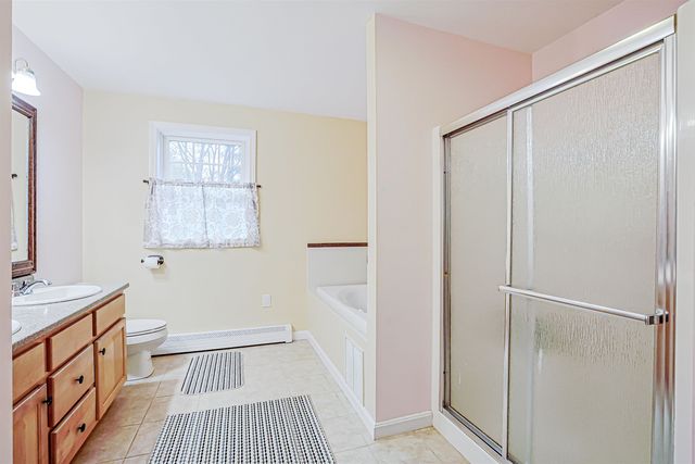 68 Waterford Drive, Sandown, NH 03873