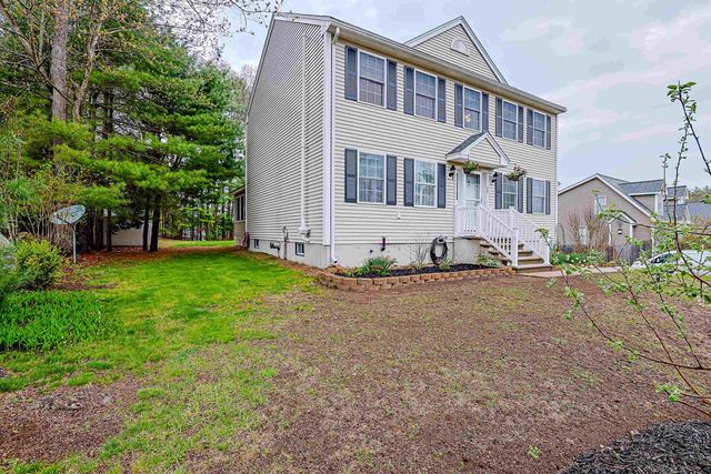 68 Waterford Drive, Sandown, NH 03873
