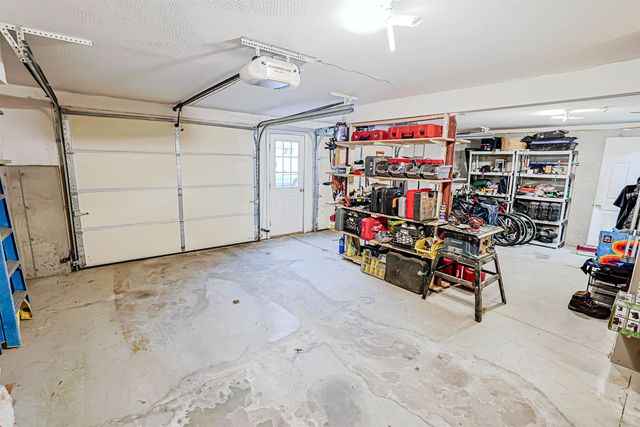 68 Waterford Drive, Sandown, NH 03873