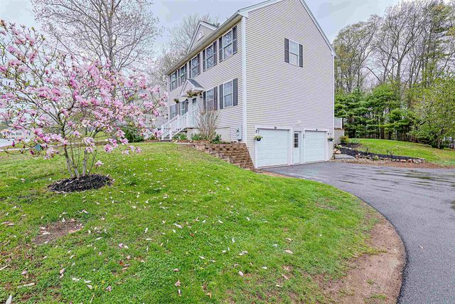 68 Waterford Drive, Sandown, NH 03873