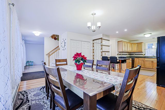 68 Waterford Drive, Sandown, NH 03873