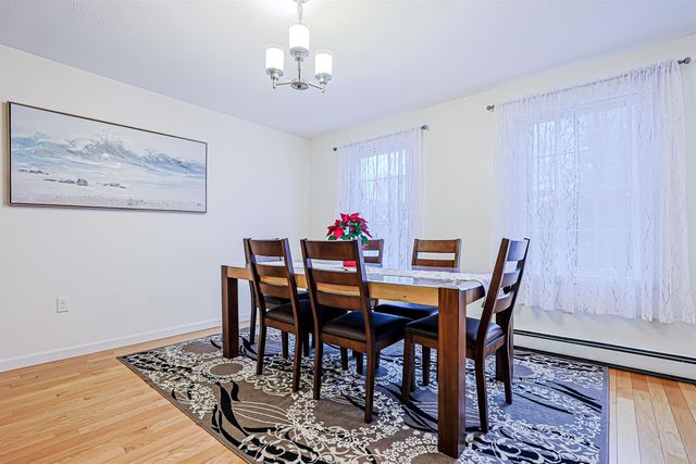 68 Waterford Drive, Sandown, NH 03873