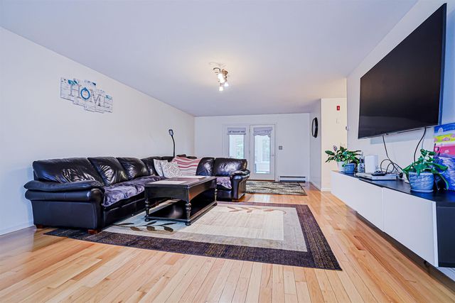 68 Waterford Drive, Sandown, NH 03873