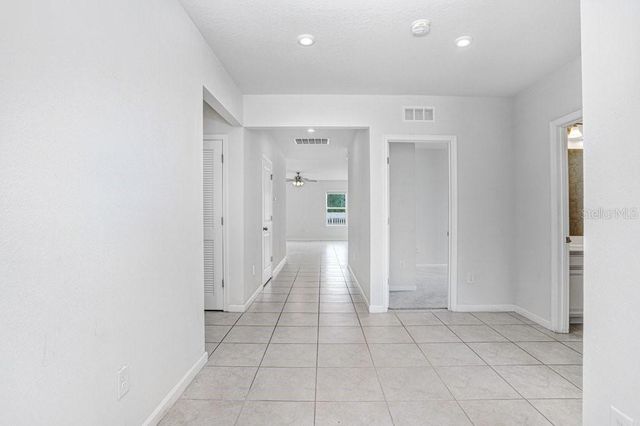 10677 GLIDING EAGLE WAY, Land O Lakes, FL 34638