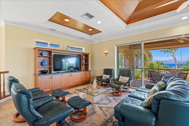 337 Aalii Way, Lahaina, HI 96761