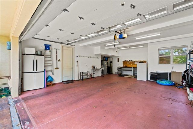 337 Aalii Way, Lahaina, HI 96761