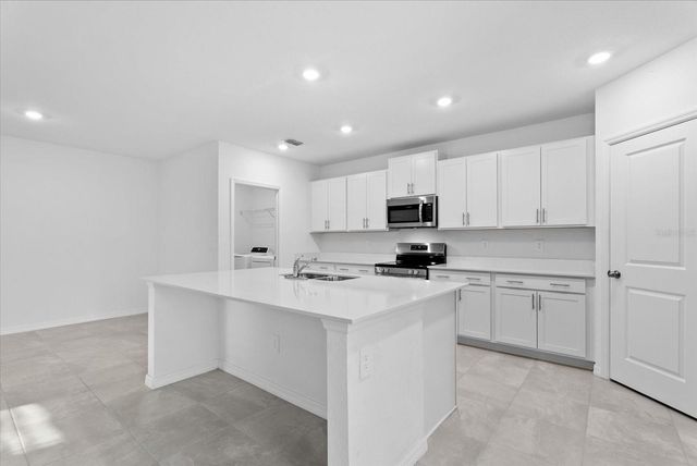 13925 LILAC SKY TERRACE, Bradenton, FL 34211