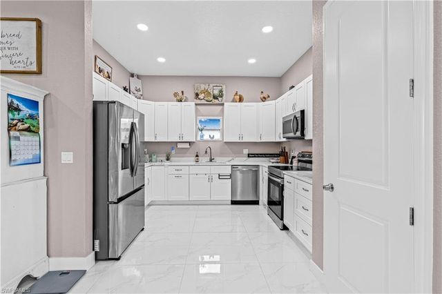 7005 Berwick CIR, Labelle, FL 33935