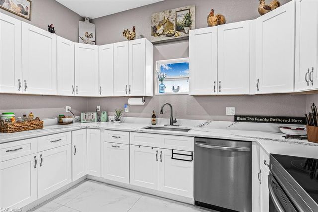 7005 Berwick CIR, Labelle, FL 33935