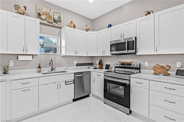 7005 Berwick CIR, Labelle, FL 33935