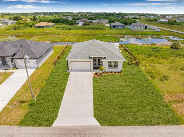 7005 Berwick CIR, Labelle, FL 33935