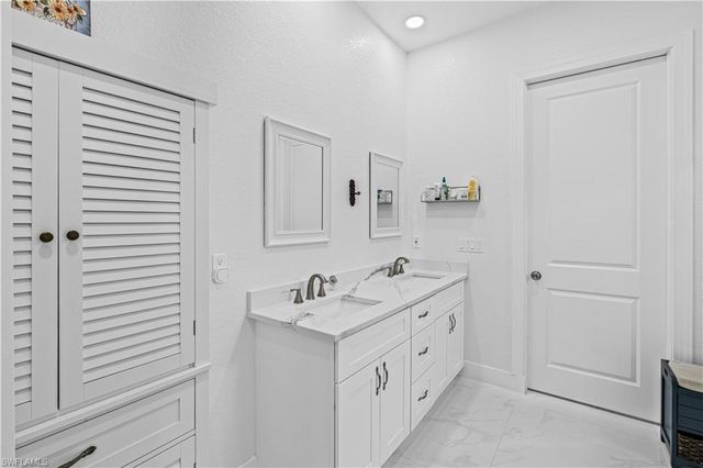 7005 Berwick CIR, Labelle, FL 33935