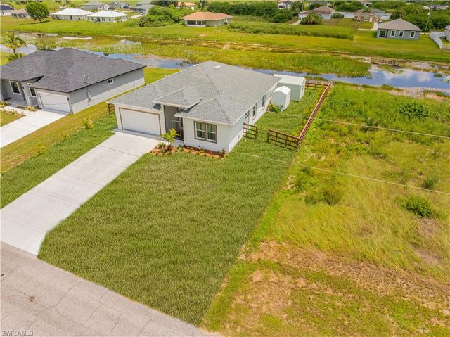 7005 Berwick CIR, Labelle, FL 33935