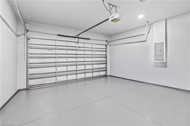 7005 Berwick CIR, Labelle, FL 33935