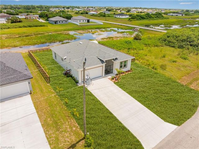 7005 Berwick CIR, Labelle, FL 33935