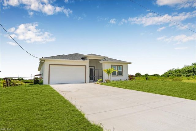 7005 Berwick CIR, Labelle, FL 33935