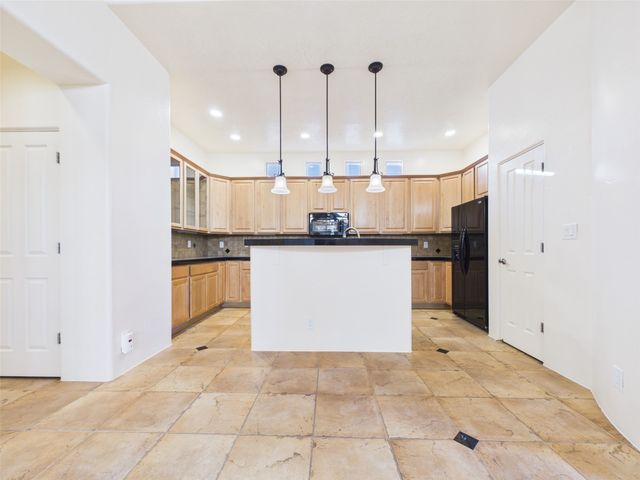 11 Cimarron Pass, Santa Fe, NM 87508