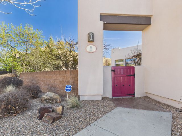 11 Cimarron Pass, Santa Fe, NM 87508