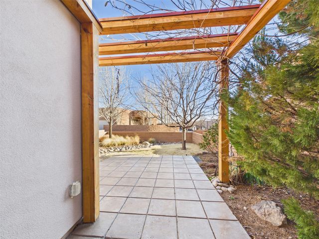 11 Cimarron Pass, Santa Fe, NM 87508