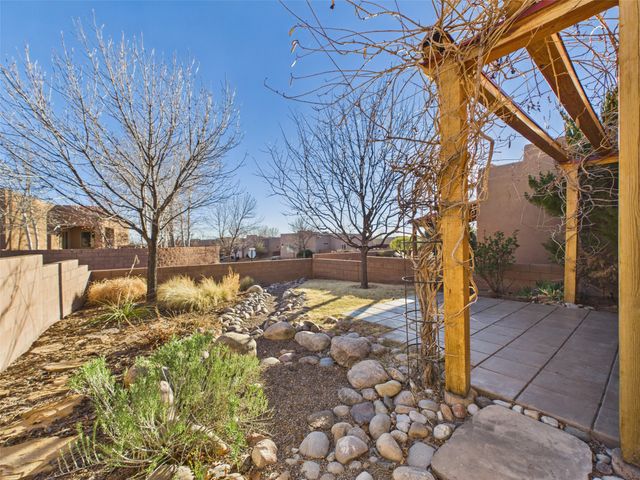 11 Cimarron Pass, Santa Fe, NM 87508
