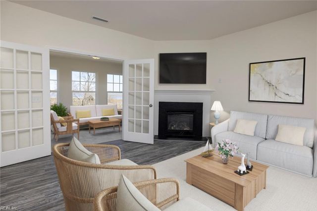 105 Corcoran LN, Suffolk, VA 23434