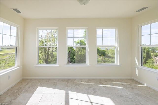 105 Corcoran LN, Suffolk, VA 23434