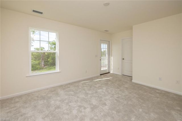 105 Corcoran LN, Suffolk, VA 23434