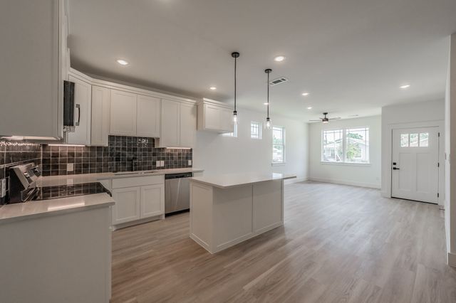 1402 Driess Street, Fort Worth, TX 76104