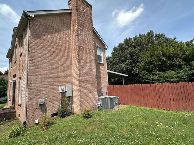 1816 Elizabeth Ct, Spring Hill, TN 37174