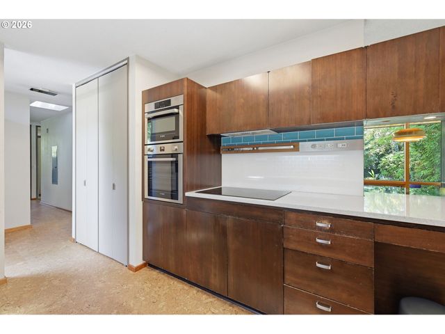 60 W 36th Ave, Eugene, OR 97405