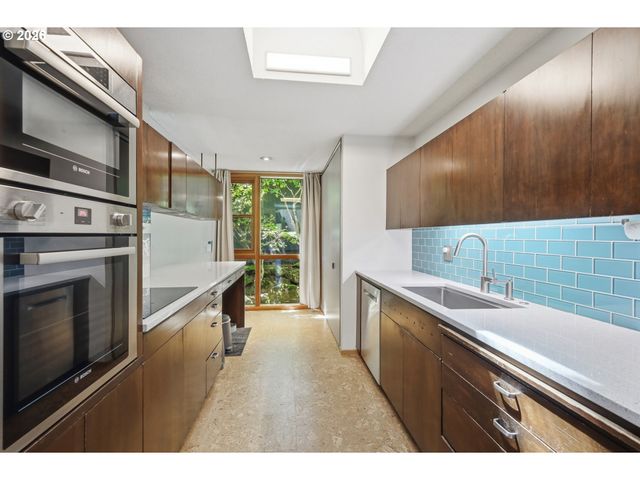 60 W 36th Ave, Eugene, OR 97405