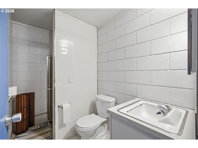 60 W 36th Ave, Eugene, OR 97405