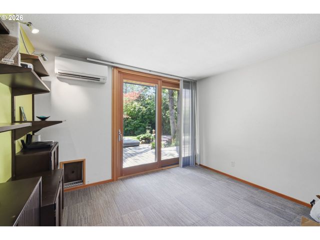 60 W 36th Ave, Eugene, OR 97405