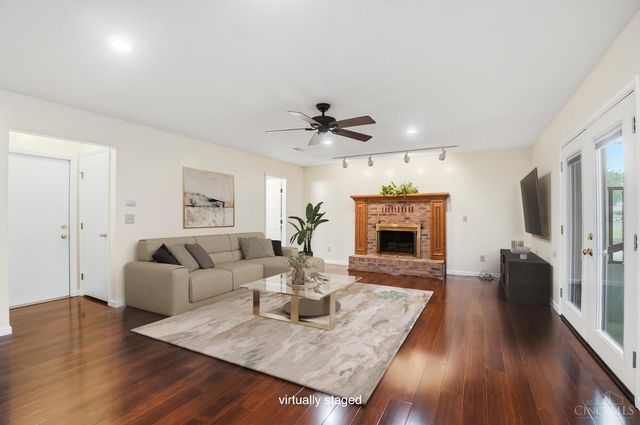 137 Palm Springs Drive, Fairfield, OH 45014