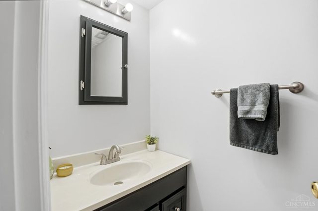 137 Palm Springs Drive, Fairfield, OH 45014