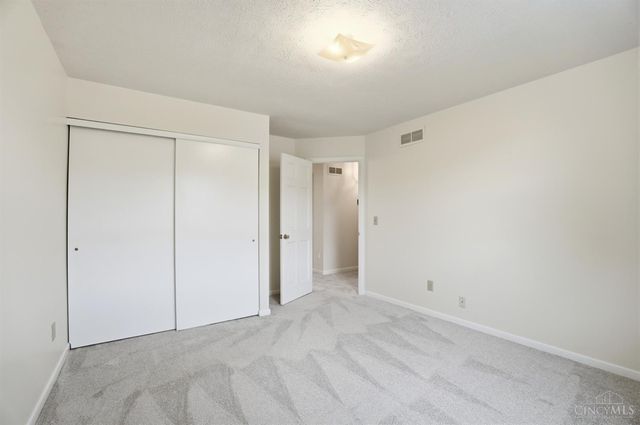 137 Palm Springs Drive, Fairfield, OH 45014