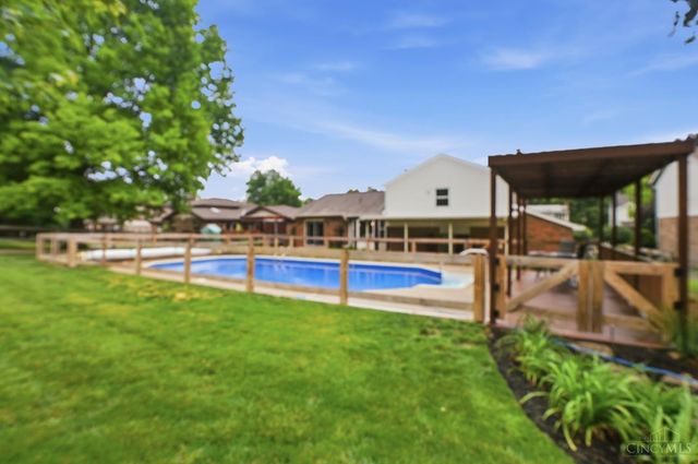 137 Palm Springs Drive, Fairfield, OH 45014