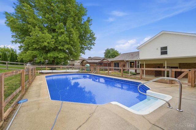 137 Palm Springs Drive, Fairfield, OH 45014
