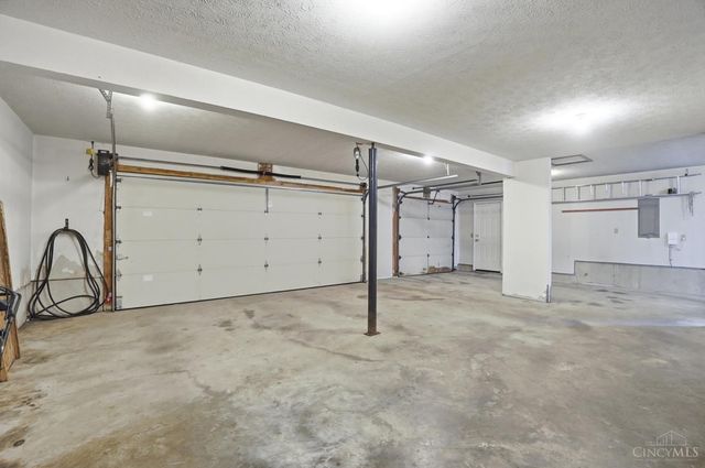 137 Palm Springs Drive, Fairfield, OH 45014