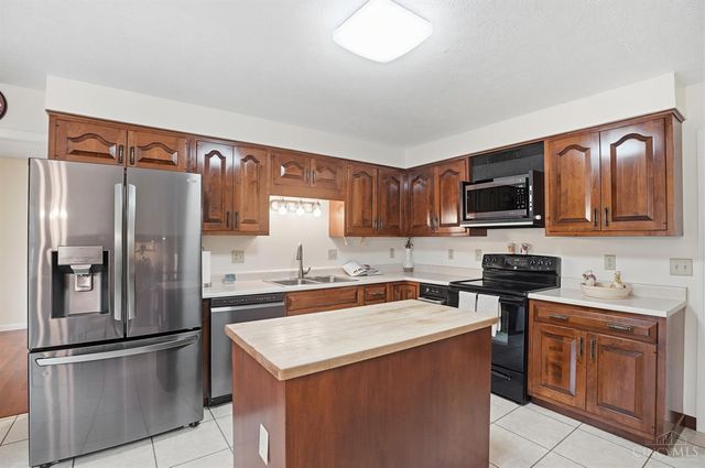 137 Palm Springs Drive, Fairfield, OH 45014
