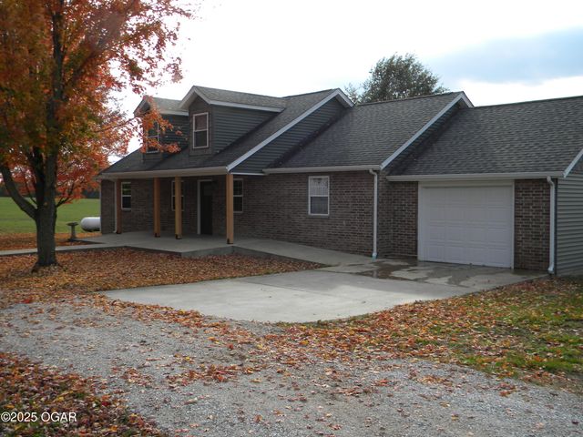 8762 Oak Road, Carthage, MO 64836