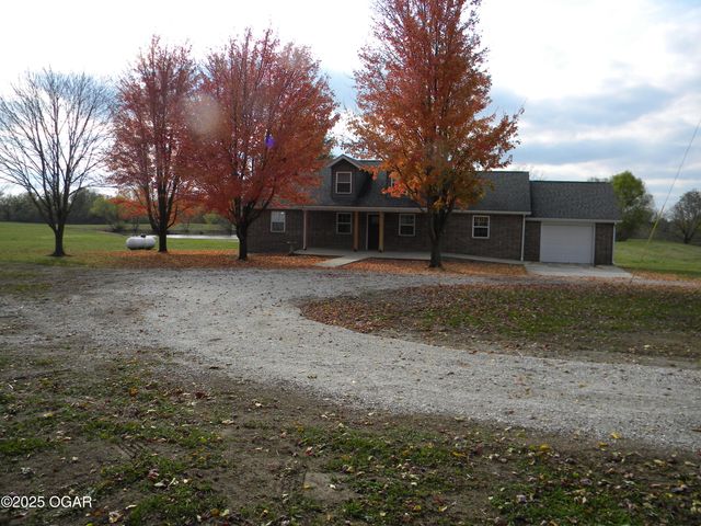8762 Oak Road, Carthage, MO 64836
